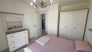 شقه صغيره في قلب مراسي الساحل الشمالي