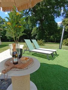 Maisons de vacances Au Petit Bonheur de Lorigne : Maison de Vacances