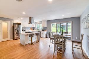 Golf, Swim, Relax Family Retreat in Corona!