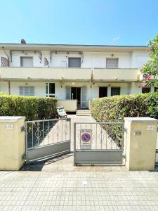 Casa Splash a Marina di Cecina by Zoom In Earth