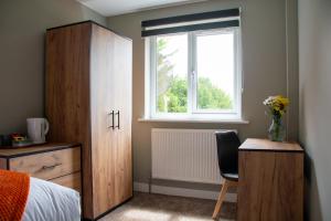 Large House Near Racecourse, City & Uni