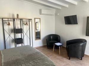 The Courtyard Studio Apartments