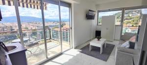 Cannes Studio Vue mer Panoramique Château de la Mer