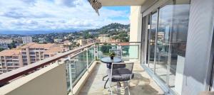 Cannes Studio Vue mer Panoramique Château de la Mer