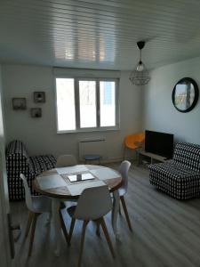 Appartements Les Bleuets : photos des chambres