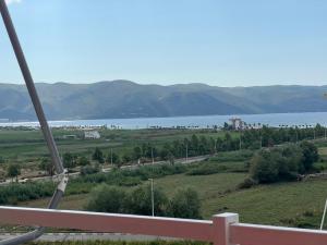 Sunrise Sea & Mountain Vista Apartments