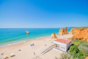 Casa Ocean Breeze, Two bedrooms, 100m from the beach!