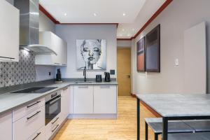 The Honourable - Bloomsbury Square By Frankie Says