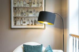 The Honourable - Bloomsbury Square By Frankie Says