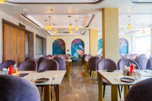 Hotel Kanha & Banquet