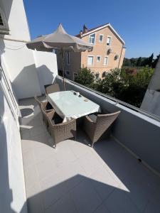 Beachfront Apartment Sun