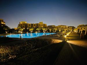 Luxury resort living Palm Parks Sheikh Zayed City