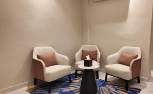 شقق مخدومة علي طريق الملك فهد الرياض