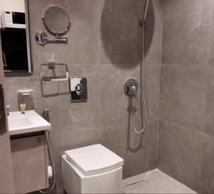 شقق مخدومة علي طريق الملك فهد الرياض