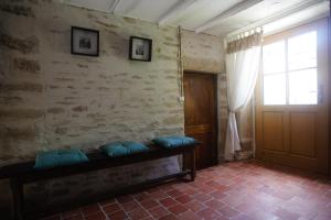 A lombre des Charlemagnes