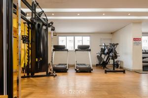 Studio em cond. com piscina e academia - LHG1603