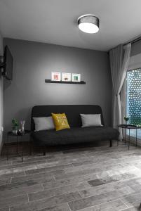 "HoMes" II, The aRt BoutiQue experience by Lou Lenny