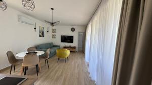 HiLs Bay View Apartments