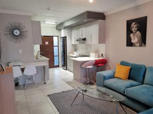 Willow House Escape - Your Home Away From Home