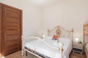 Mandorletti Essence - Private Courtyard & Nature
