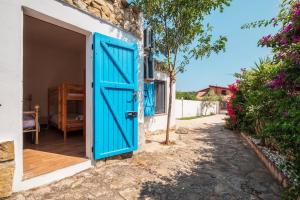 Mandorletti Essence - Private Courtyard & Nature