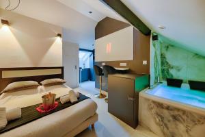 Hollywood Love Jacuzzi - Ubytování bez kategorie ve městě Montgeron