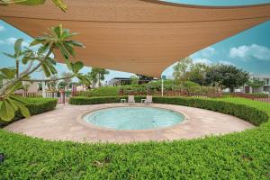 Elegant 4BR Villa, Luxury Pool Retreat, Joy, Arabiana Ranches 3