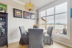 Studio Overlooking Saratoga Passage and Cascade Mtns