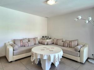 Hanane Prestige, Piscine sans vis à vis