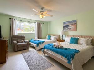 Sunrise Delight 2 min walk to Beach Essentials