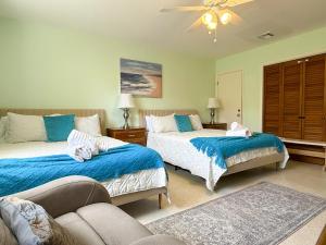 Sunrise Delight 2 min walk to Beach Essentials