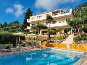 Veroniki Studios & Apartments