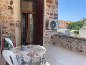 Stone Lodge in Castle B