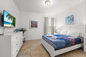 Spacious 5BR,4BA Solterra Resort Home w Private Pool & Resort Amenities!