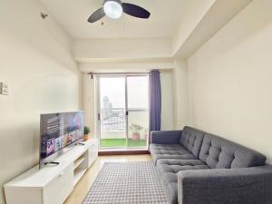 Home in Manila Breathtaking Sunset View