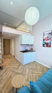 Tuwima Apart Pink by DreamAp