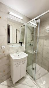 Tuwima Apart Pink by DreamAp