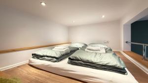 Tuwima Apart Green by DreamAp