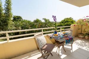 6 Person Occupancy 1 Block to Beach Views from Terrace