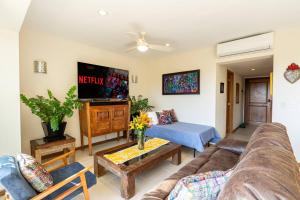 6 Person Occupancy 1 Block to Beach Views from Terrace