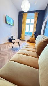 Tuwima Apart Yellow by DreamAp