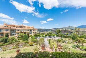 Green Golf by Los Flamingos