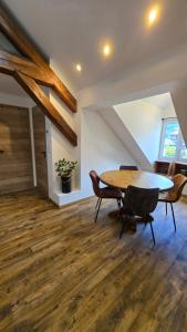 Appartements Appartement atypique au coeur de Sallanches : photos des chambres