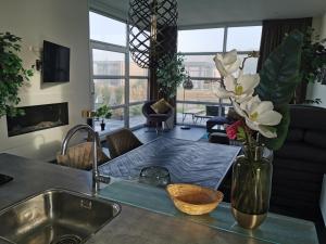 Marina Strandbad Chalet Aan het Oever mit Zaun Haus Nr 135