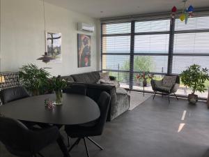 Enkhuizer Strand Chalet Asami San Erste Reihe mit Zaun Haus Nr 262