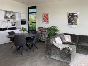 Enkhuizer Strand Chalet Asami San Erste Reihe mit Zaun Haus Nr 262