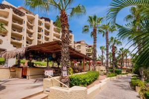 Casa del Mar- Oceanview, walk to dining and beach!
