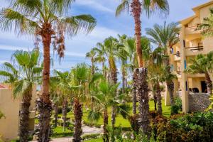 Casa del Mar- Oceanview, walk to dining and beach!