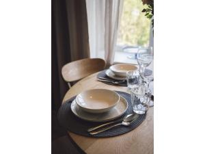 Brand New! Cozy Apartment in Center - Walk to Beach