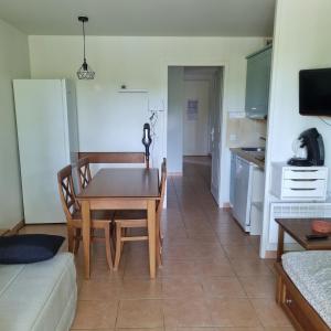 Appartements Appartement Vue sur Lac : photos des chambres